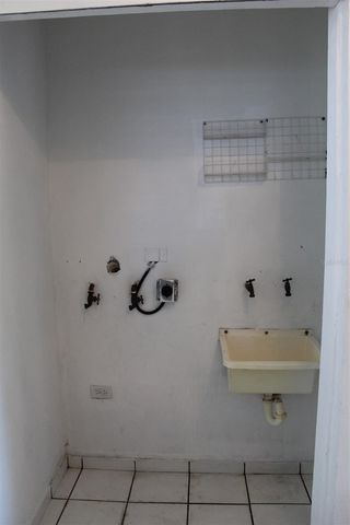 TOWN PARK APTS APTO 3 CALLE MARGINAL 3, Trujillo Alto, PR 00976
