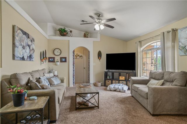 9697 N Pebble Drive, Kingman, AZ 86401