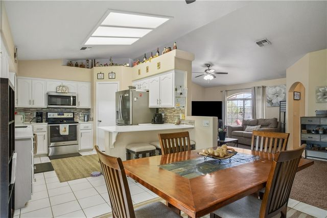 9697 N Pebble Drive, Kingman, AZ 86401