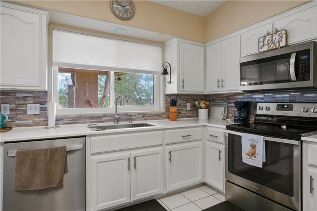 9697 N Pebble Drive, Kingman, AZ 86401