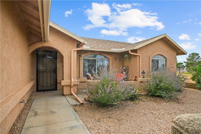 9697 N Pebble Drive, Kingman, AZ 86401