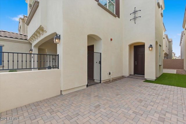 265 E BALSAM Drive, Chandler, AZ 85286