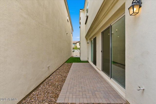 265 E BALSAM Drive, Chandler, AZ 85286