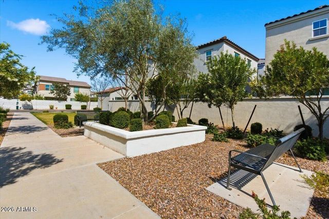 265 E BALSAM Drive, Chandler, AZ 85286