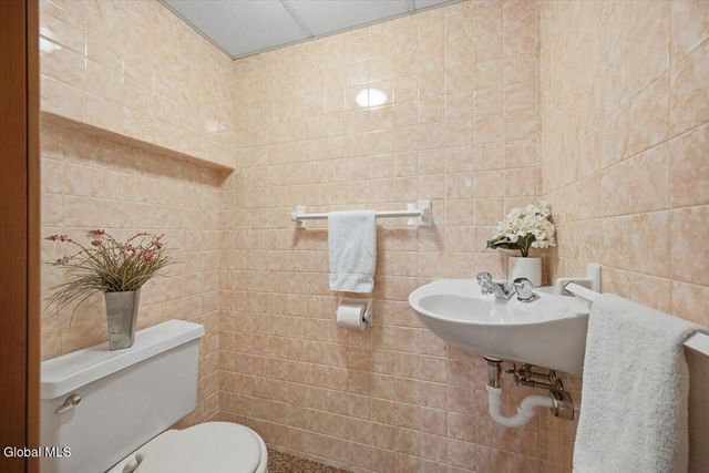 7132 Fuller Station Road, Guilderland, NY 12303