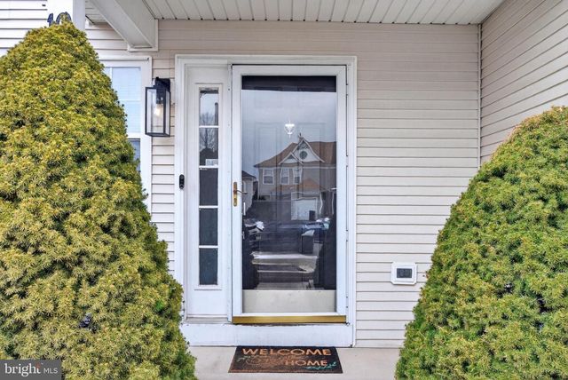 10 STRATFORD CT, Burlington, NJ 08016