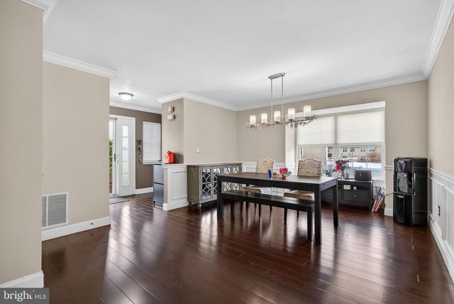 10 STRATFORD CT, Burlington, NJ 08016