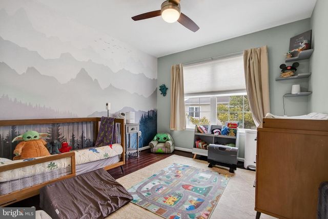 10 STRATFORD CT, Burlington, NJ 08016