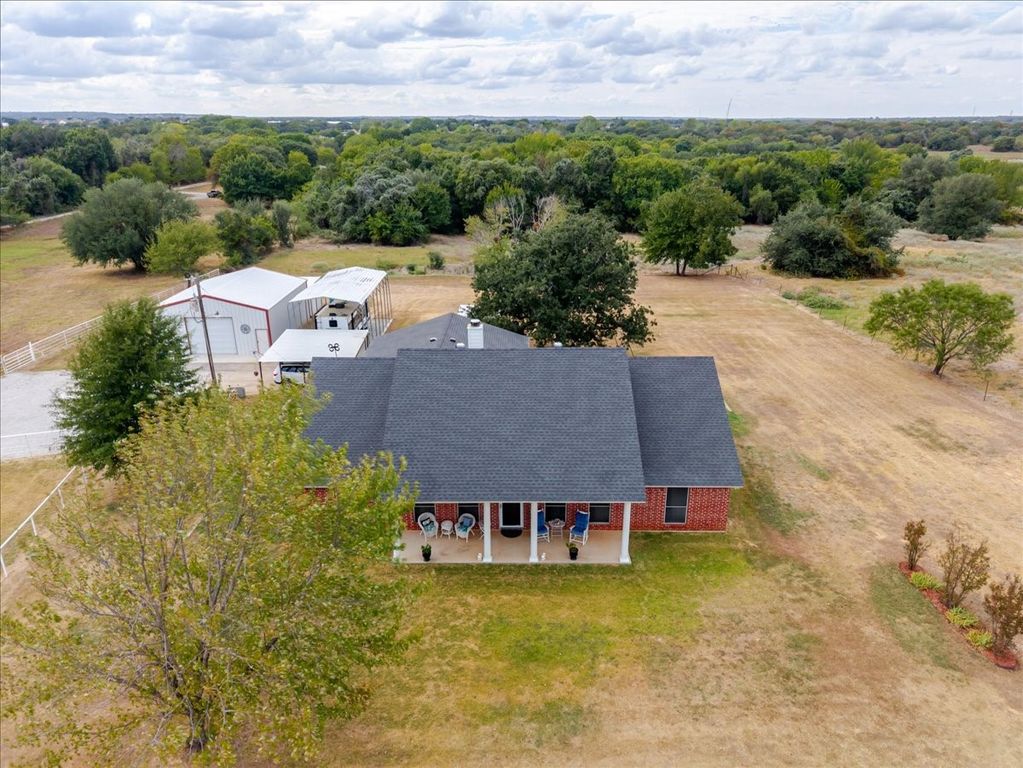 2400 Springfield Road, Springtown, TX 76082 — photo 2