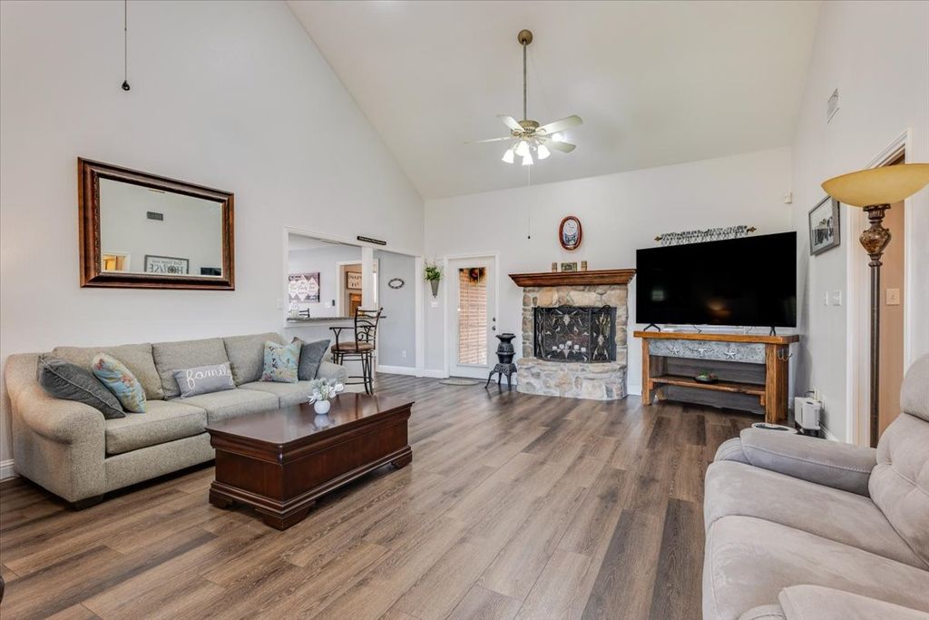 2400 Springfield Road, Springtown, TX 76082 — photo 3