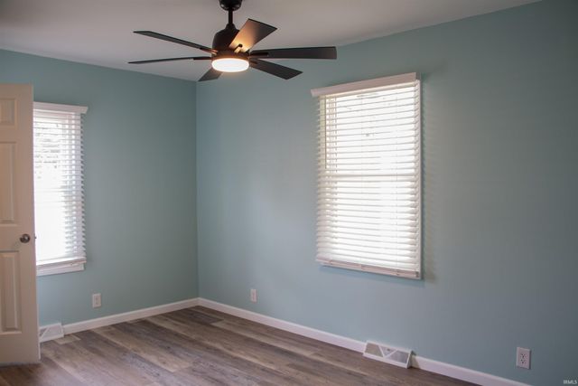 2141 Oakland Avenue, Evansville, IN 47711