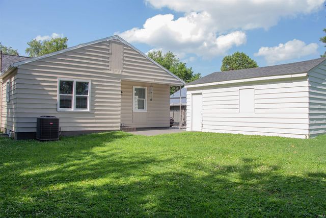 2141 Oakland Avenue, Evansville, IN 47711