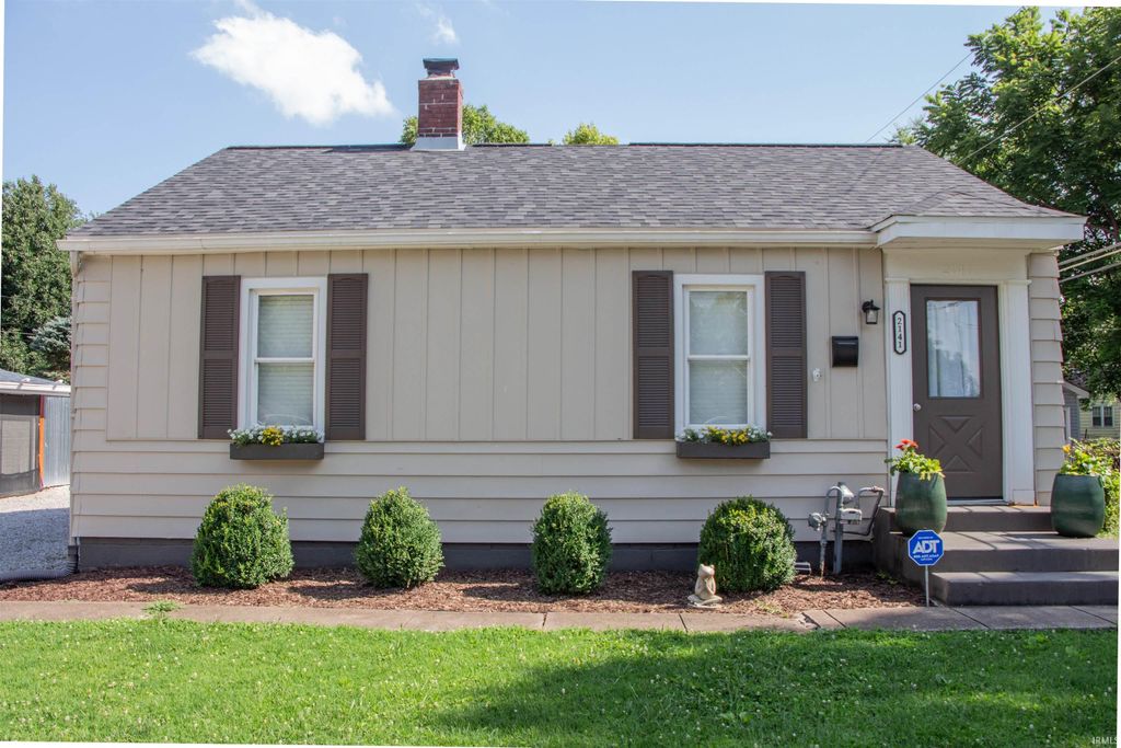 2141 Oakland Avenue, Evansville, IN 47711