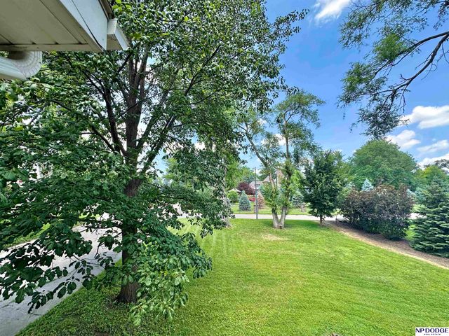 2105 S 120 Street, Omaha, NE 68144