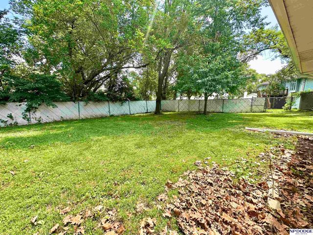 2105 S 120 Street, Omaha, NE 68144