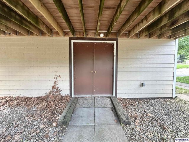2105 S 120 Street, Omaha, NE 68144