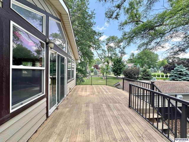 2105 S 120 Street, Omaha, NE 68144