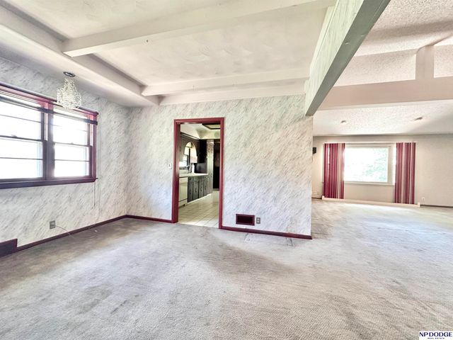 2105 S 120 Street, Omaha, NE 68144