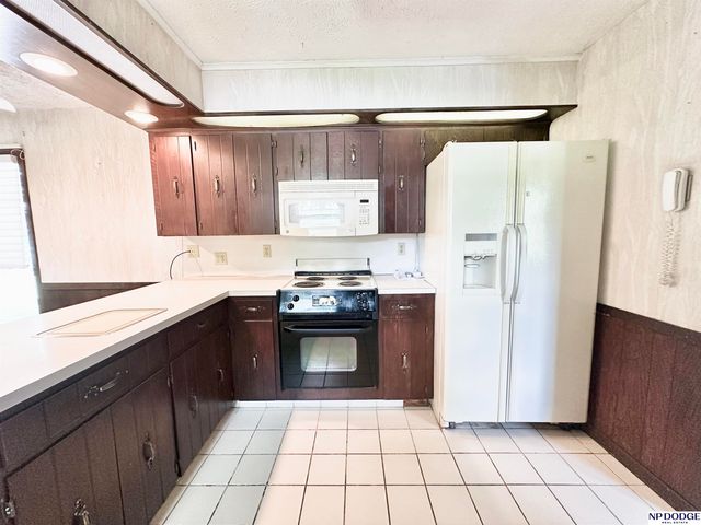 2105 S 120 Street, Omaha, NE 68144