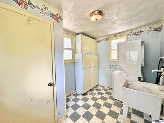 2105 S 120 Street, Omaha, NE 68144