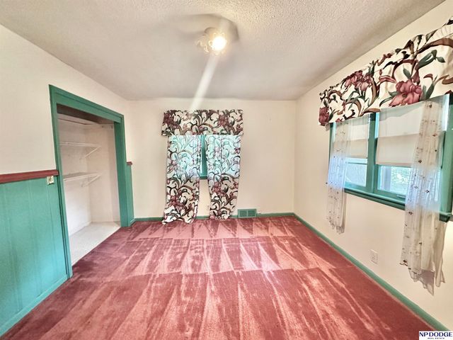 2105 S 120 Street, Omaha, NE 68144