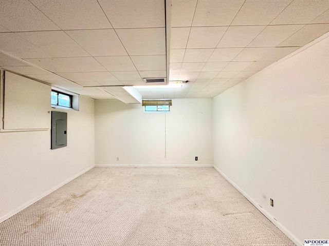 2105 S 120 Street, Omaha, NE 68144