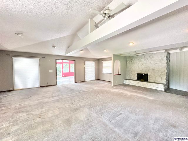 2105 S 120 Street, Omaha, NE 68144