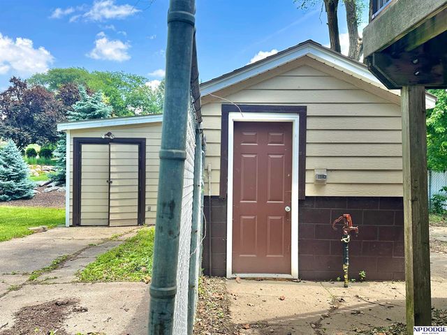 2105 S 120 Street, Omaha, NE 68144