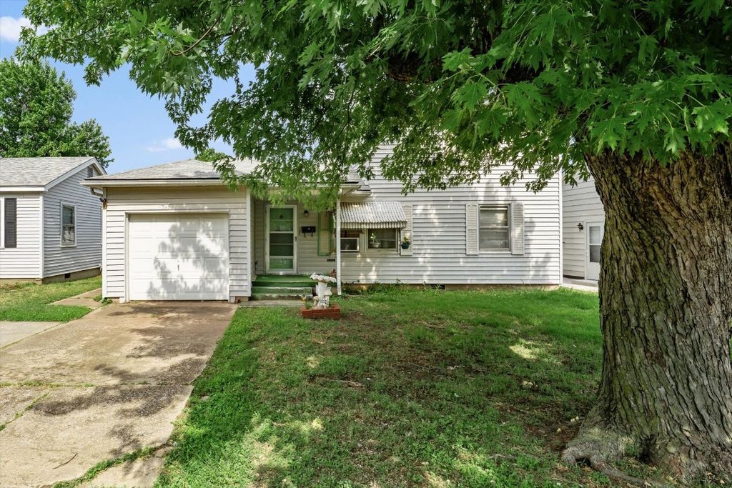 1705 S Dille Street, El Reno, OK 73036