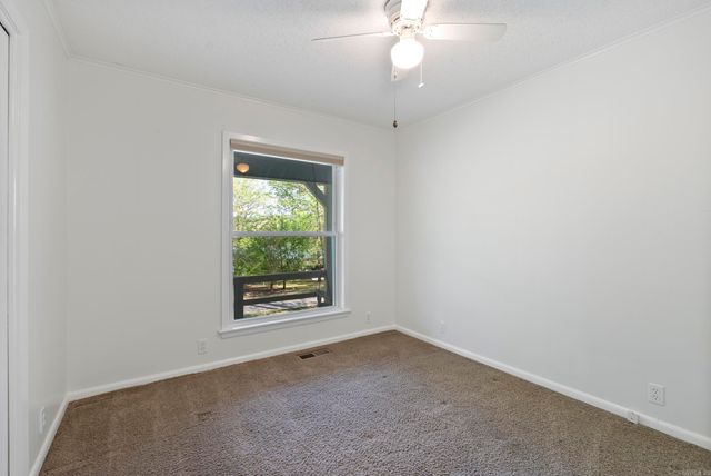 32 S Pego Way, Hot Springs Village, AR 71909