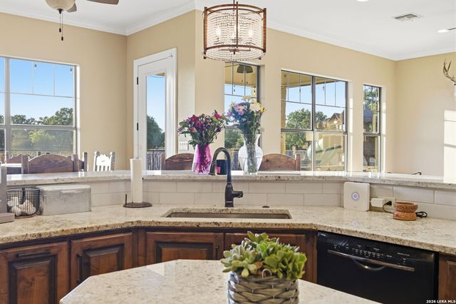 204 SEEWALD RD, Boerne, TX 78006