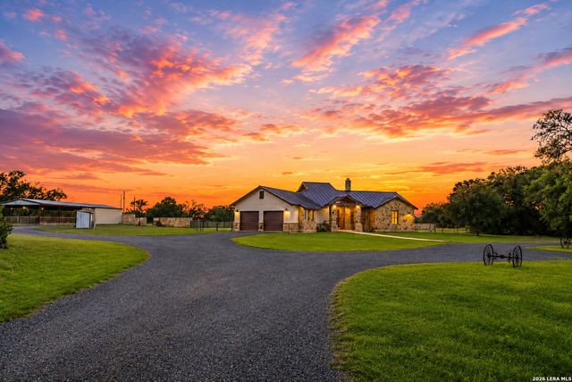 204 SEEWALD RD, Boerne, TX 78006