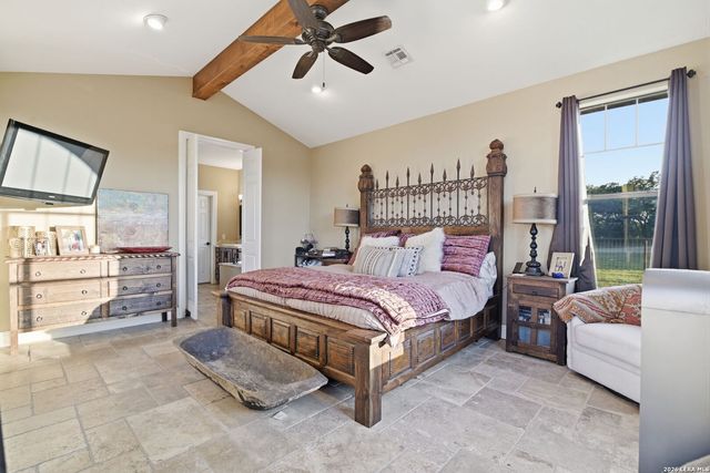 204 SEEWALD RD, Boerne, TX 78006