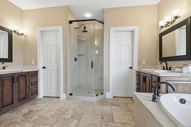 204 SEEWALD RD, Boerne, TX 78006