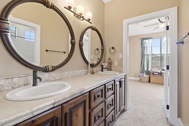 204 SEEWALD RD, Boerne, TX 78006