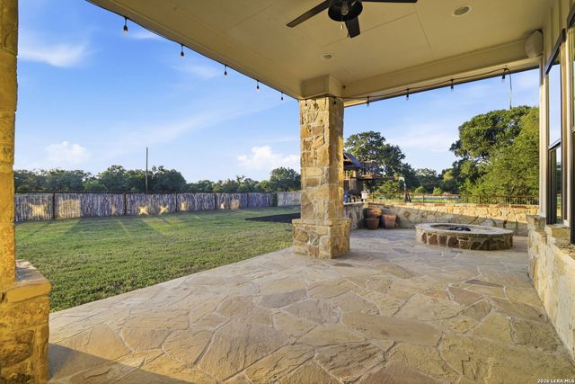 204 SEEWALD RD, Boerne, TX 78006