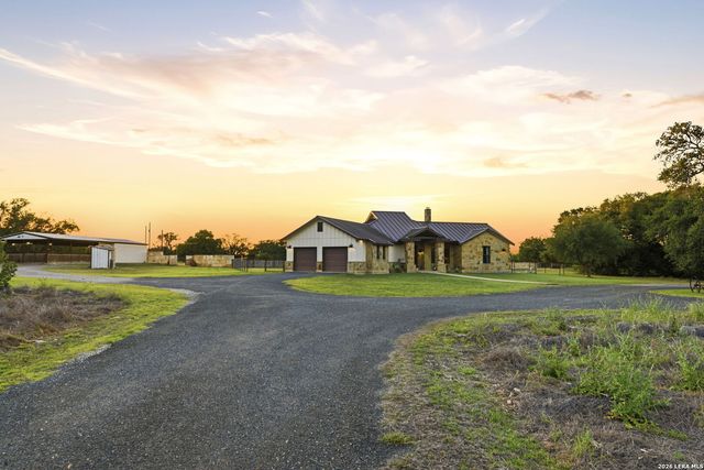 204 SEEWALD RD, Boerne, TX 78006