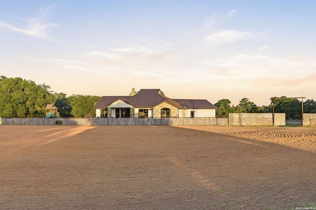 204 SEEWALD RD, Boerne, TX 78006