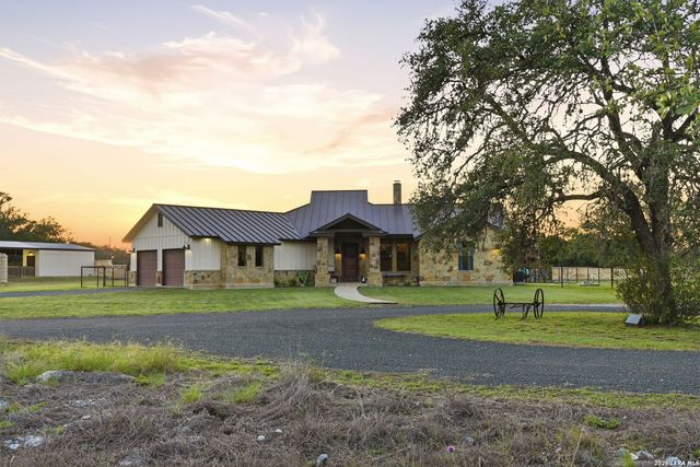204 SEEWALD RD, Boerne, TX 78006