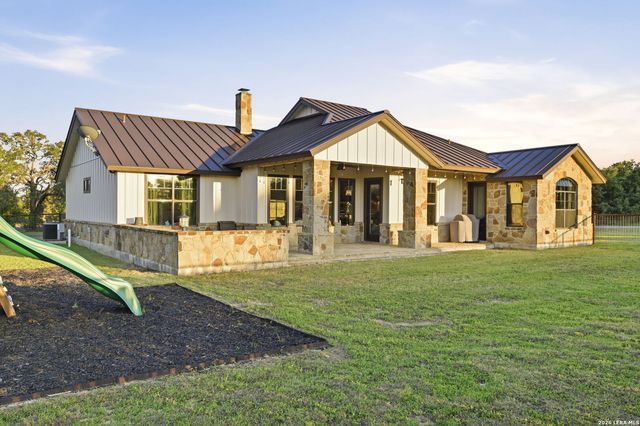204 SEEWALD RD, Boerne, TX 78006