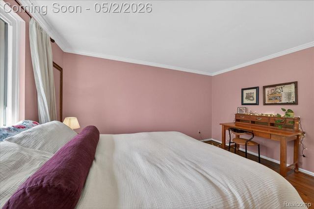 7025 Cedarbank Drive, West Bloomfield Charter Township, MI 48324