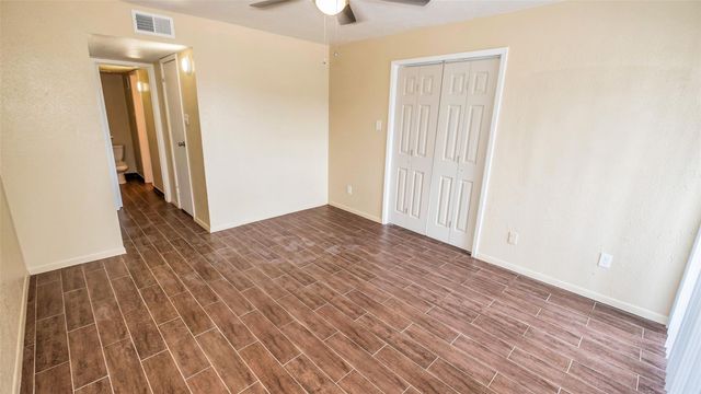 3035 Walnut Bend Lane 35, Houston, TX 77042