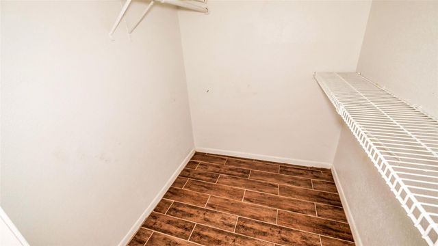 3035 Walnut Bend Lane 35, Houston, TX 77042