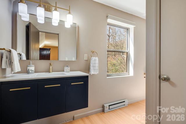 41 Gold Anchor Lane, Black Mountain, NC 28711