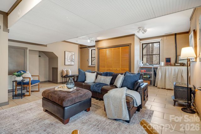 41 Gold Anchor Lane, Black Mountain, NC 28711