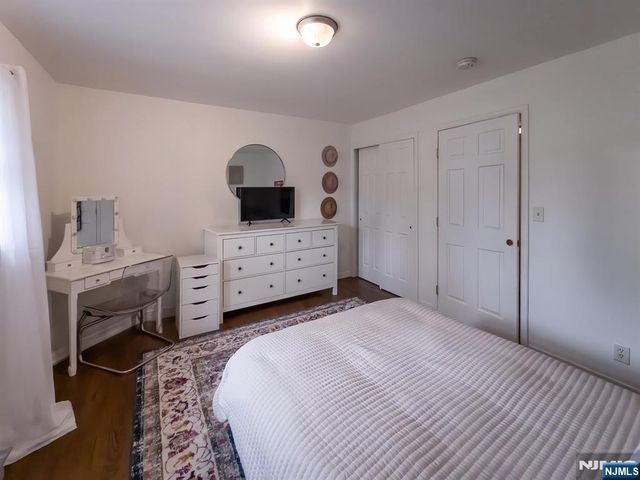 19 Bedford Road, Dumont, NJ 07628