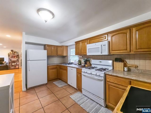 19 Bedford Road, Dumont, NJ 07628