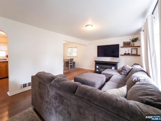 19 Bedford Road, Dumont, NJ 07628