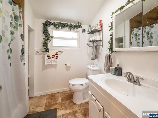 19 Bedford Road, Dumont, NJ 07628