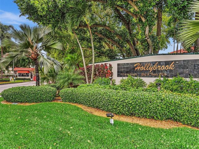 9420 S Hollybrook Lake Dr 302, Pembroke Pines, FL 33025